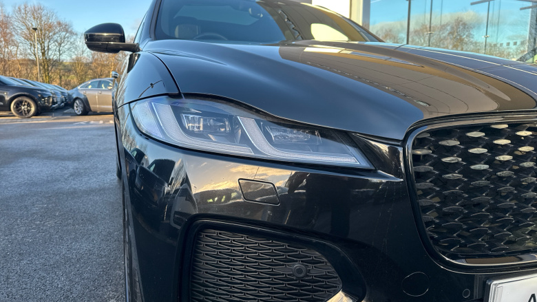 Jaguar F-Pace 2.0 D200 R-Dynamic Black 5dr Auto AWD Diesel Estate